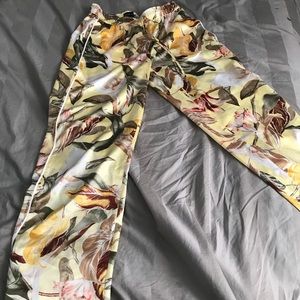 Wide leg WMBH tropical print pants